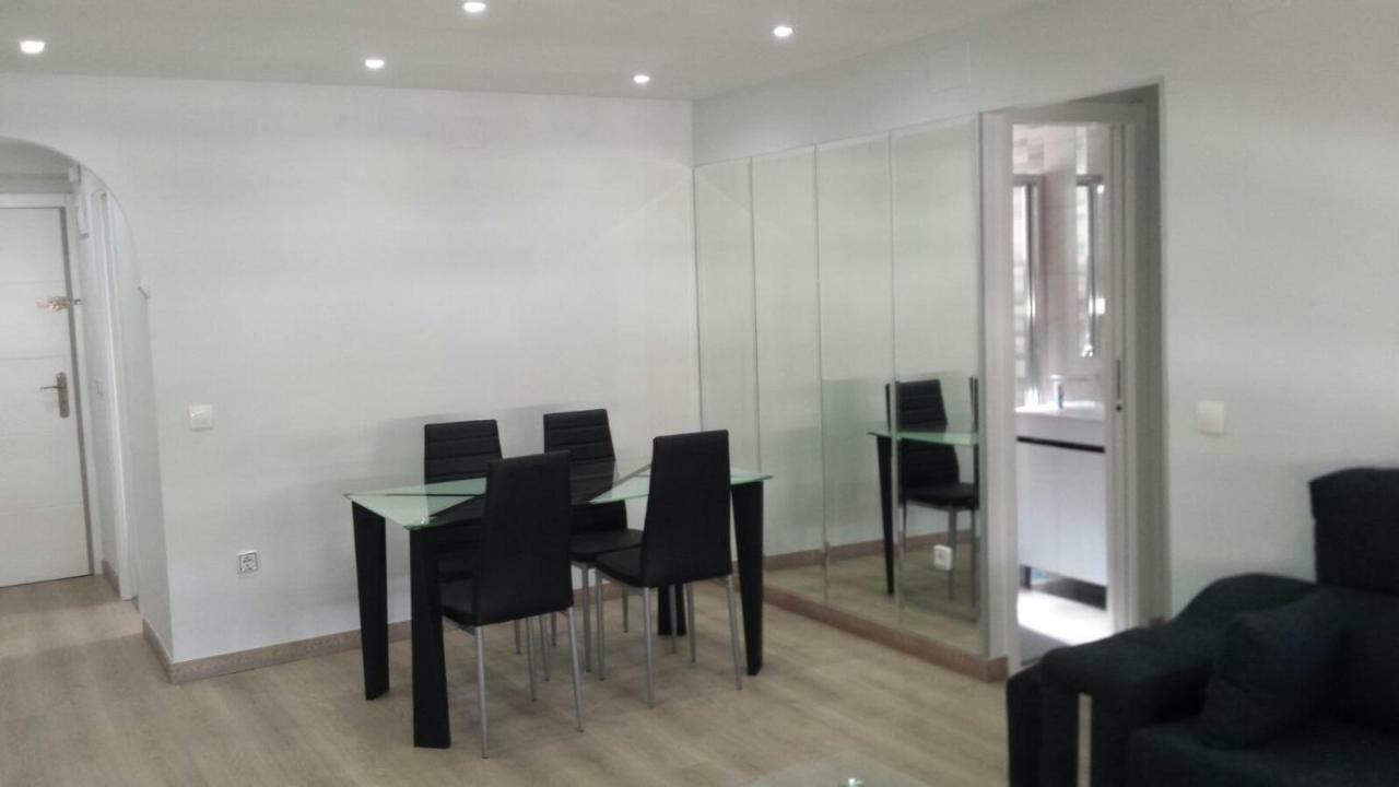 Apartamentos La Vaguada Suites マドリード エクステリア 写真
