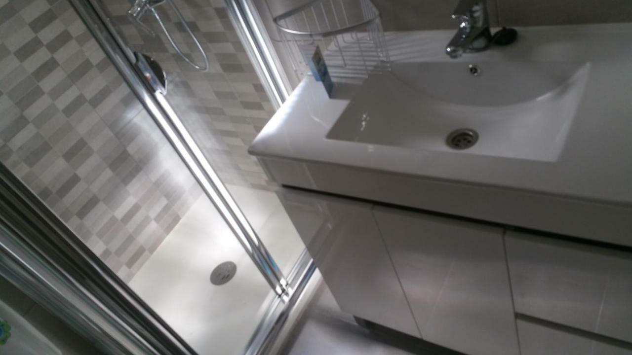 Apartamentos La Vaguada Suites マドリード エクステリア 写真