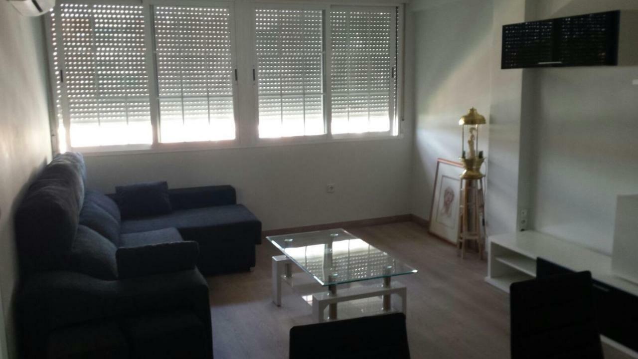 Apartamentos La Vaguada Suites マドリード エクステリア 写真
