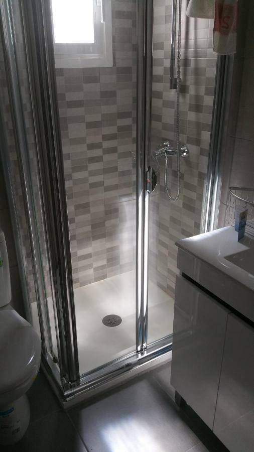 Apartamentos La Vaguada Suites マドリード エクステリア 写真